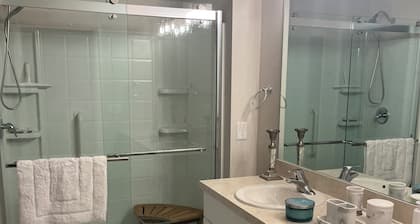 Charming 2 bedroom villa in serene Punta Gorda perfect for relaxing getaway.