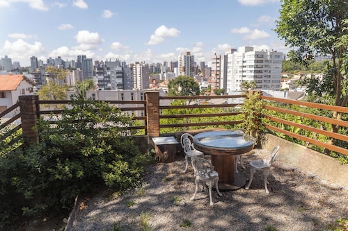 Casa com Vista Lareira e Churrasqueira na Serra