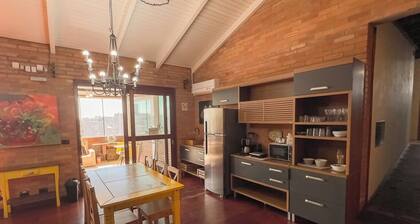 Casa com Vista Lareira e Churrasqueira na Serra