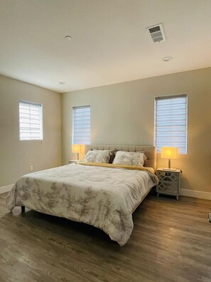 3 bedrooms, iron/ironing board, WiFi, bed sheets - Modern New 3BR/2.5BA Home in SGV • Stylish, Spacious & Fully Furnished (South El Monte)