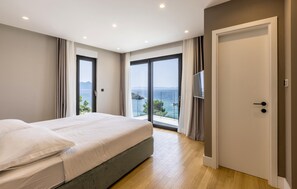 Iron/ironing board, free WiFi - Luxurious home in Dingac with sauna (Dingac)