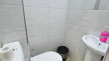 Basic Room | Free WiFi