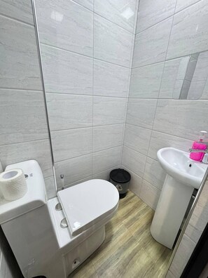 Kamar Basic | Wi-Fi gratis