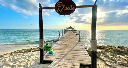 Suite with Pool & Waterpark View – Private Beach Access