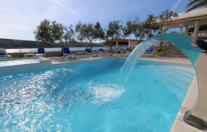 Pool - Lovely apartment in Stara Novalja with swimming pool (Stara Novalja)