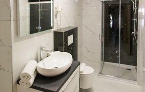 Shower, hair dryer - Amazing apartment in Stara Novalja with outdoor swimming pool (Stara Novalja)