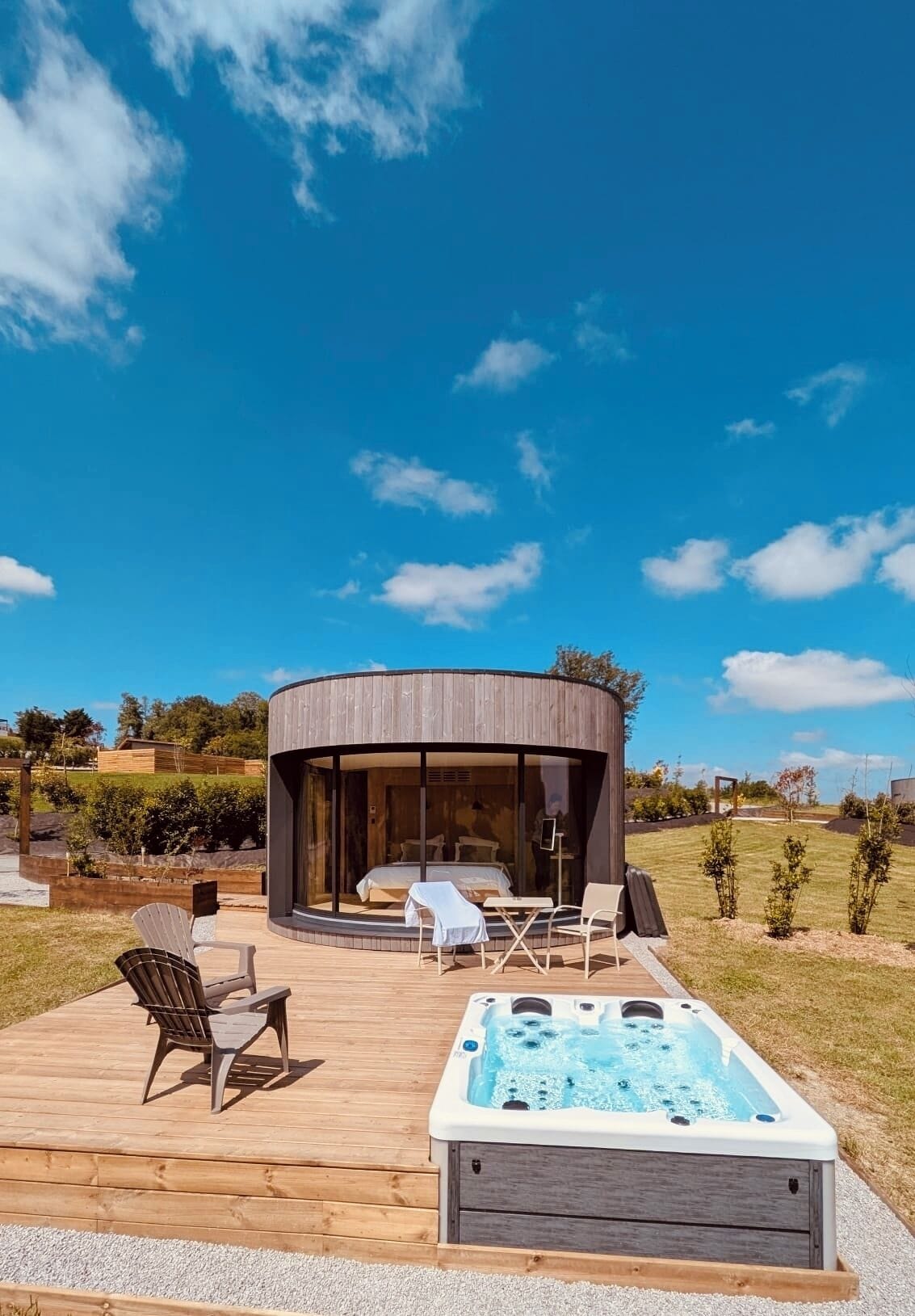 ノートパソコン用作業スペース、WiFi (無料)