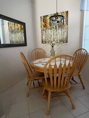Dining - Legends Country Club Social 2/2 Condo Overlooking Hole #1, Close to Country Club (Fort Myers)