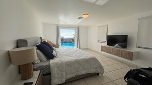 4 bedrooms, free WiFi - Family Beach House with an Amazing Ocean View (Naguabo)