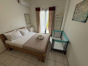 Room - Anemeli 2 bedroom Apartment, Stoupa, 50m to beach. Stunning Sea & Mountain views (Stoupa)