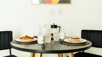 Laptop workspace, free WiFi