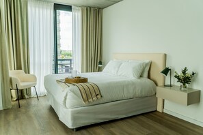 Desk, laptop workspace, blackout drapes, free WiFi - RentUp Suites Palmas Park Buenavista (Victoria)