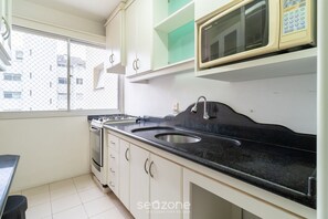 Private kitchen - Apt 3 Bedrooms in Floripa Downtown Idr0801 (Florianópolis)