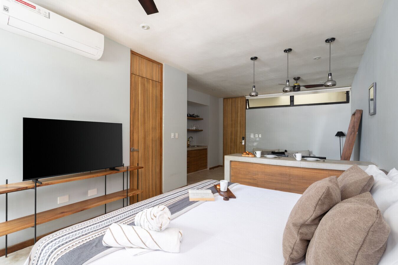 Desk, iron/ironing board, travel crib, WiFi