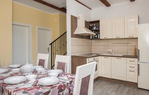 Réfrigérateur, four, plaque de cuisson, lave-vaisselle