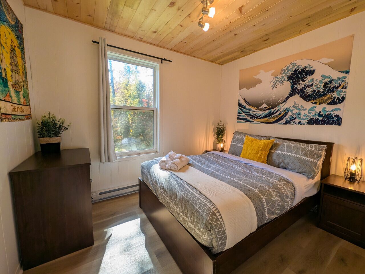 Bureau, Wi-Fi, draps fournis