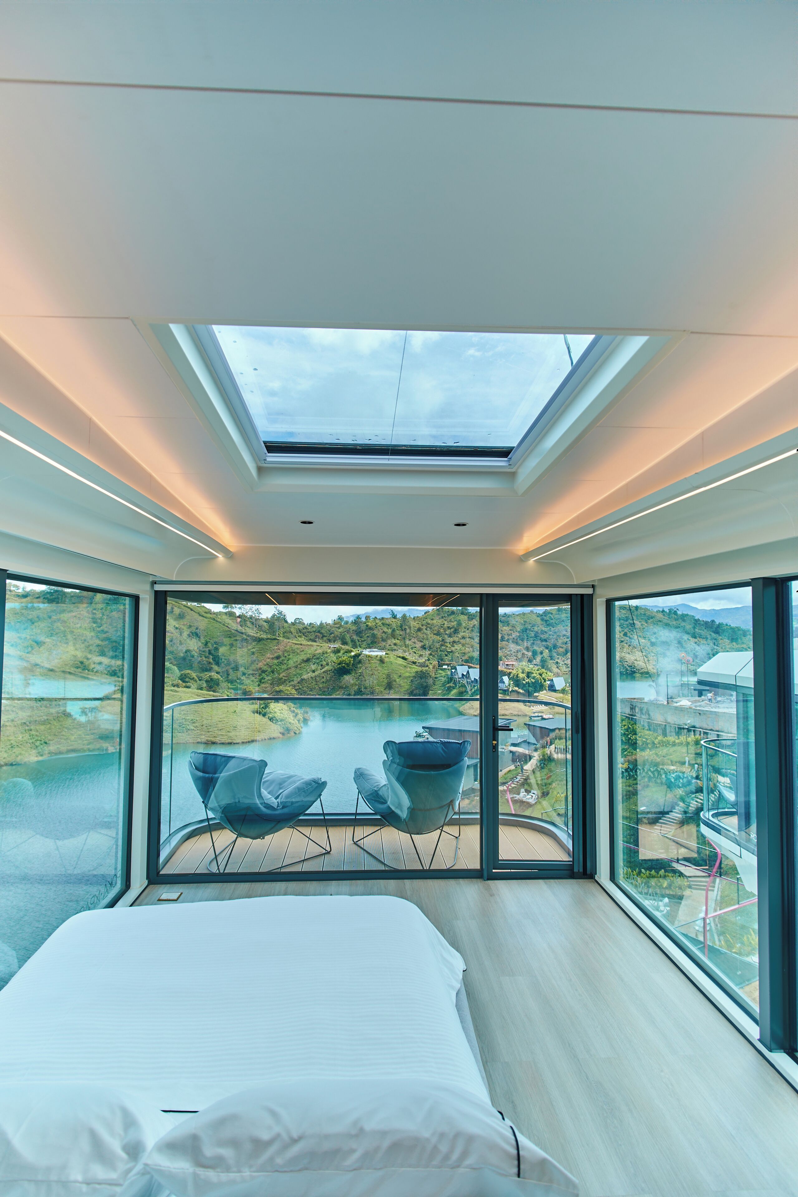 Rom – design | Sengetøy i egyptisk bomull, sengetøy av topp kvalitet og minibar