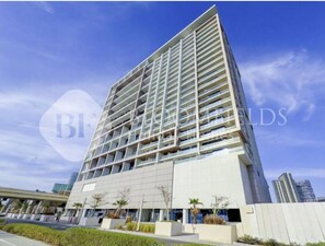 Building design - 1817 Bloomfields lovely STU Al Maryah V (Abu Dhabi)
