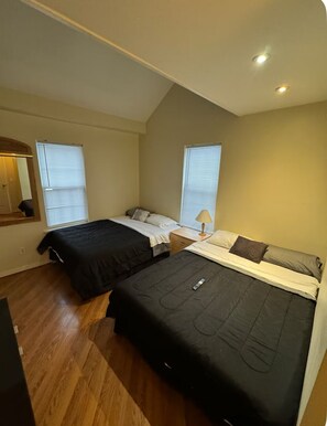 مكواة/لوح كي وواي فاي مجانًا وملاءات أسرّة