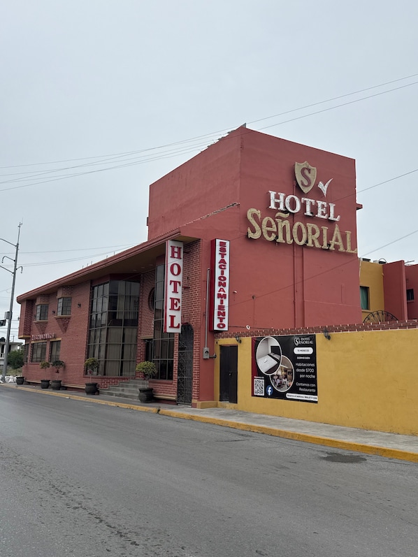 Front of property - Hotel Señorial (Heroica Matamoros)