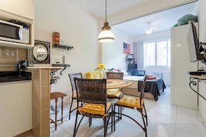 1 bedroom - Loft com Ar Condicionado e Wi-fi a 140m da Praia (Rio de Janeiro)