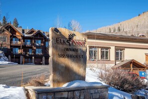 Property grounds - Luxury Elkpoint 3-True Ski-In/Out Pet Allowed Villa (Durango)