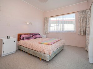 2 bedrooms - Hosts on the Coast Cosy on Cooks (Cooks Beach)