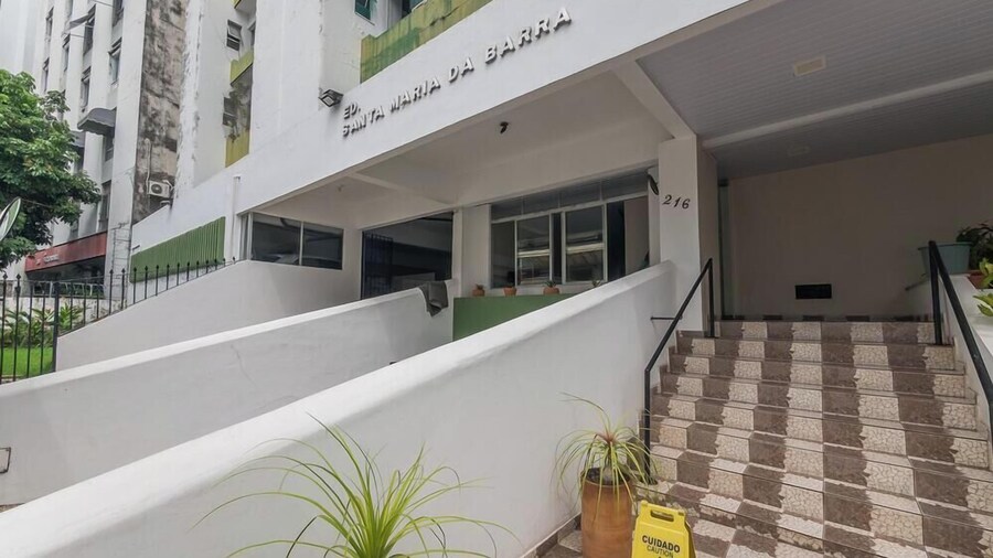 Your Stay With Comfort and Premium Location 550m From Barra Beach Eais