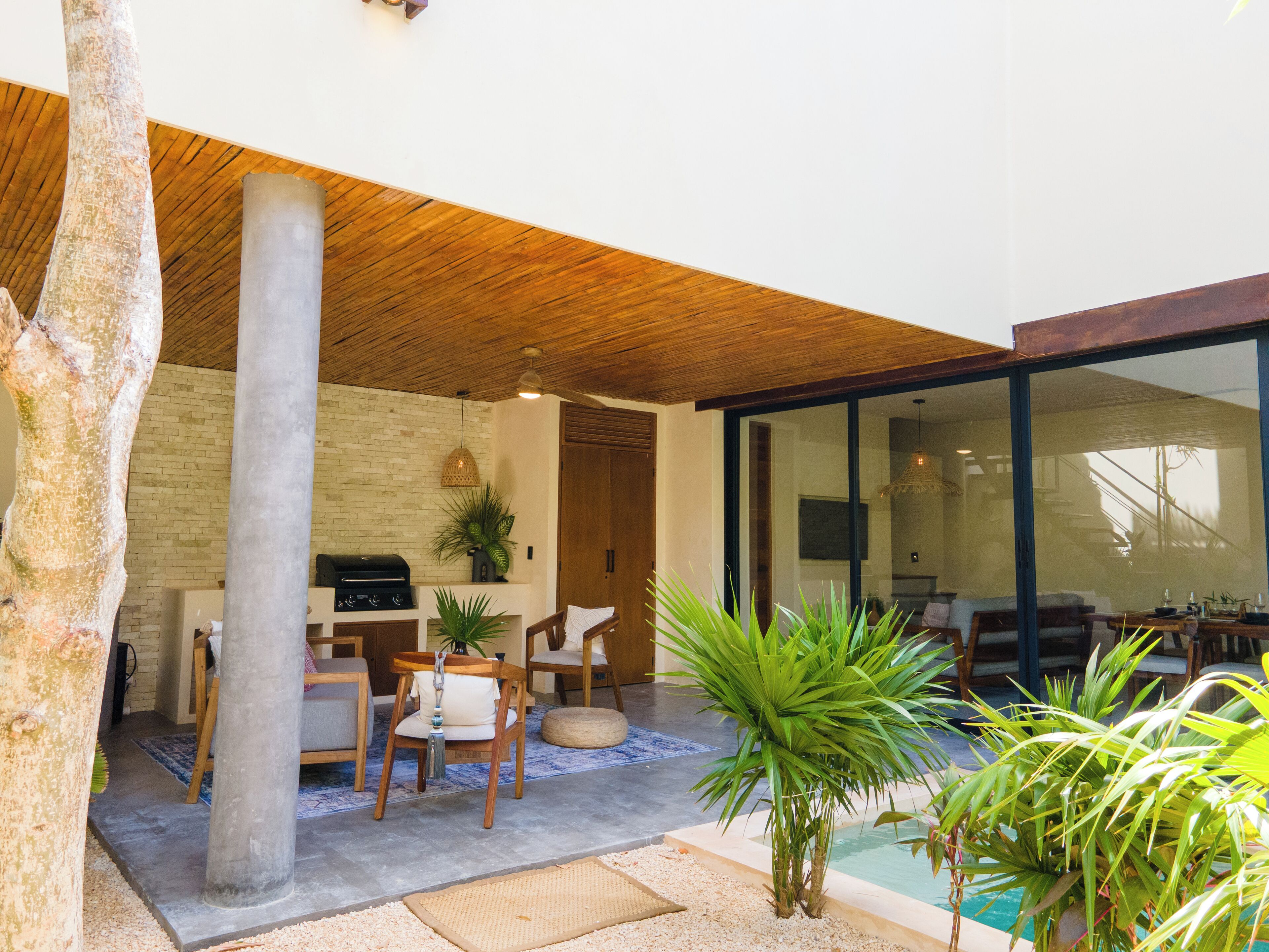 Deluxe Villa, 2 Bedrooms, Garden View | Living area