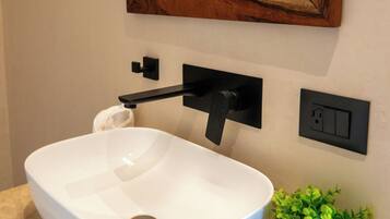 Deluxe Villa, 2 Bedrooms, Garden View | Bathroom | Shower, hair dryer, towels