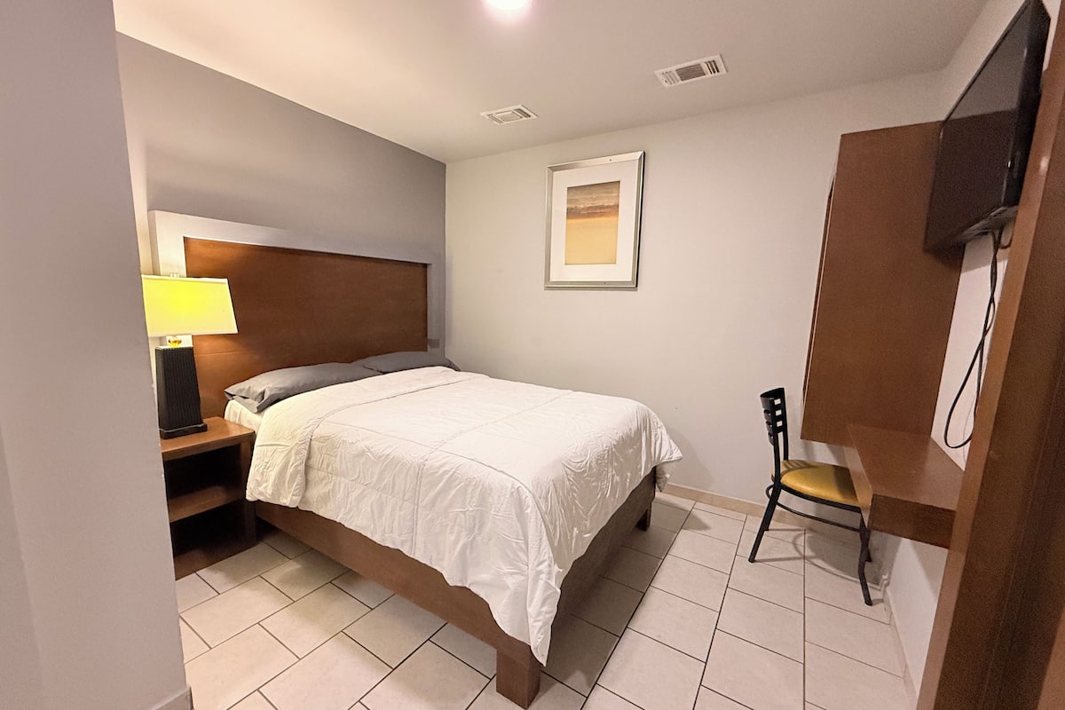 Basic Single Room | WiFi (free)