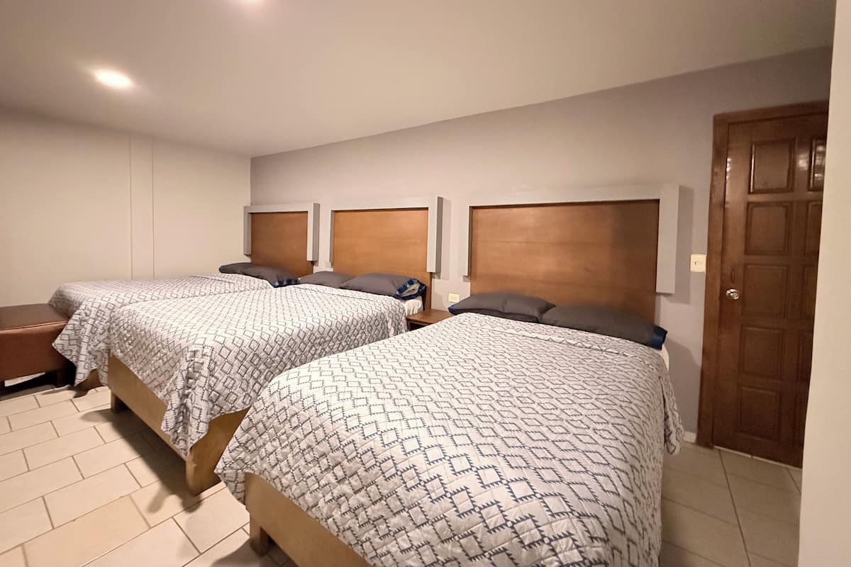Basic Triple Room | WiFi (free)