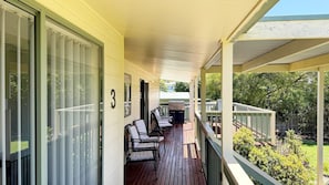 Terrace/patio - Tanjil Cottage - Lakes Entrance (Lakes Entrance)