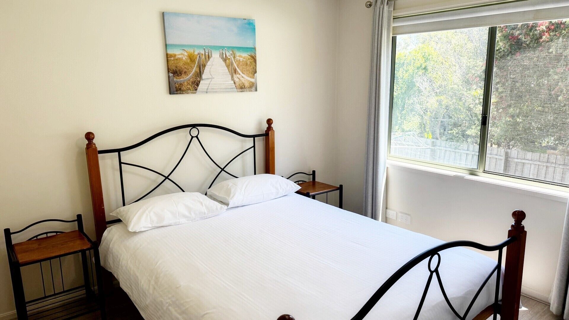 Tanjil Cottage | Relaxing Coastal Stay - Lakes Entrance