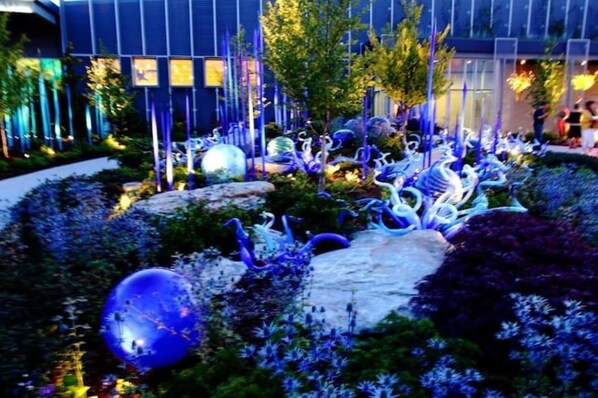 Property grounds - 7 BDRM Top Queen Anne House,2min to Queen Anne Ave (Seattle)