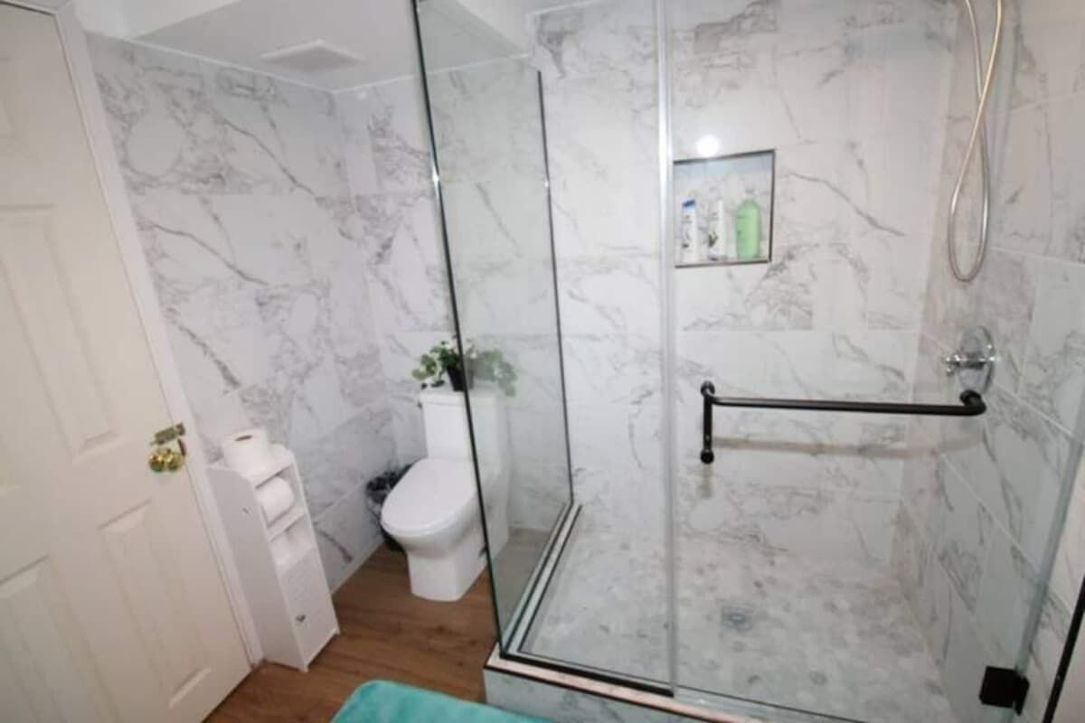 Een douche, een haardroger