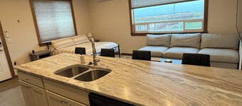 Fantastic 1-bedroom apartment with garage in charming Bozeman