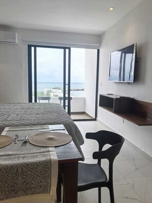 Bureau, chambres insonorisées, Wi-Fi gratuit