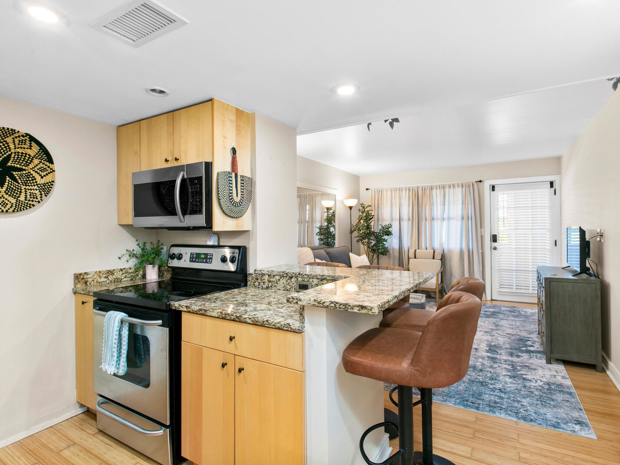 Microwave, oven, stovetop, dishwasher