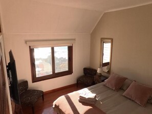 Internet, bed sheets - Two double rooms with private bathrooms in front of the beach (Concón)