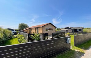 Exterior - Amazing home in Mesinge with WiFi (Mesinge)