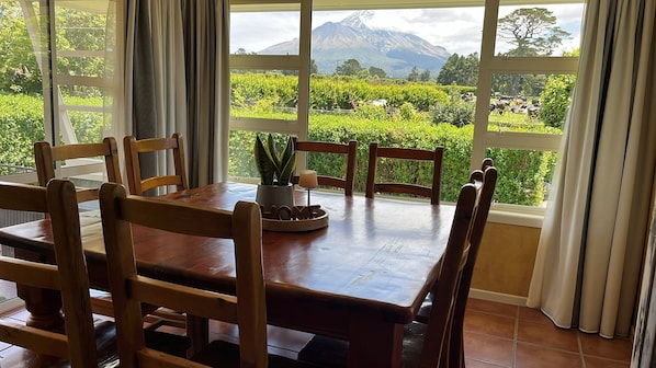Dining - Mount Taranaki Basecamp: 4BR Farmhouse + Games Room (Mahoe)