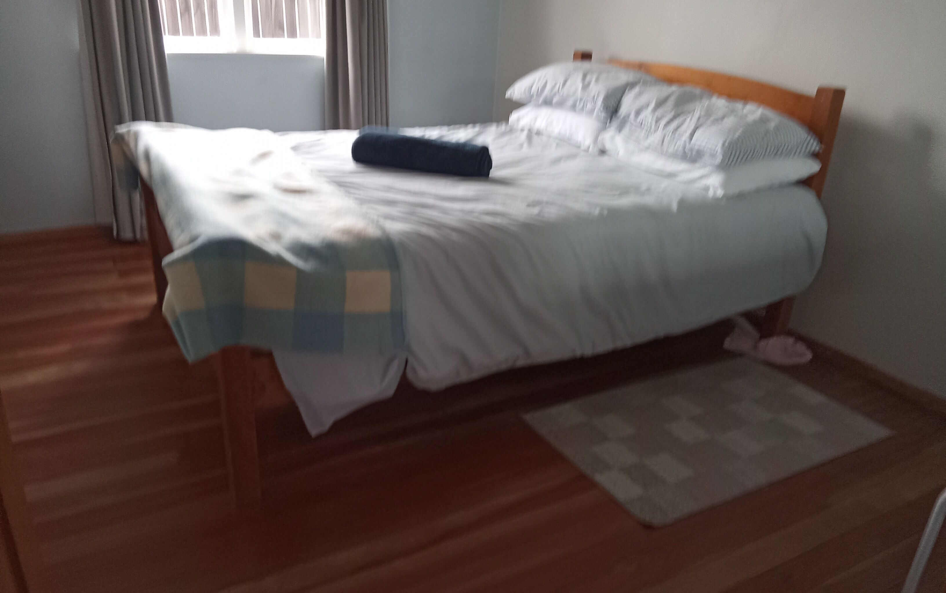 Iron/ironing board, internet, bed sheets