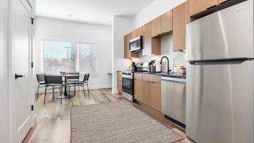 Fridge, microwave, dishwasher, coffee/tea maker
