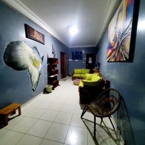Interior - OCEAN VIEW ROOM IN ARTSY BEACH APARTMENT IN YOFF BCEAO, Dakar Senegal (Dakar)