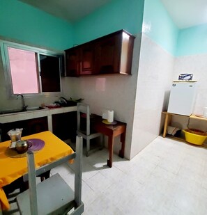 Dining - OCEAN VIEW ROOM IN ARTSY BEACH APARTMENT IN YOFF BCEAO, Dakar Senegal (Dakar)