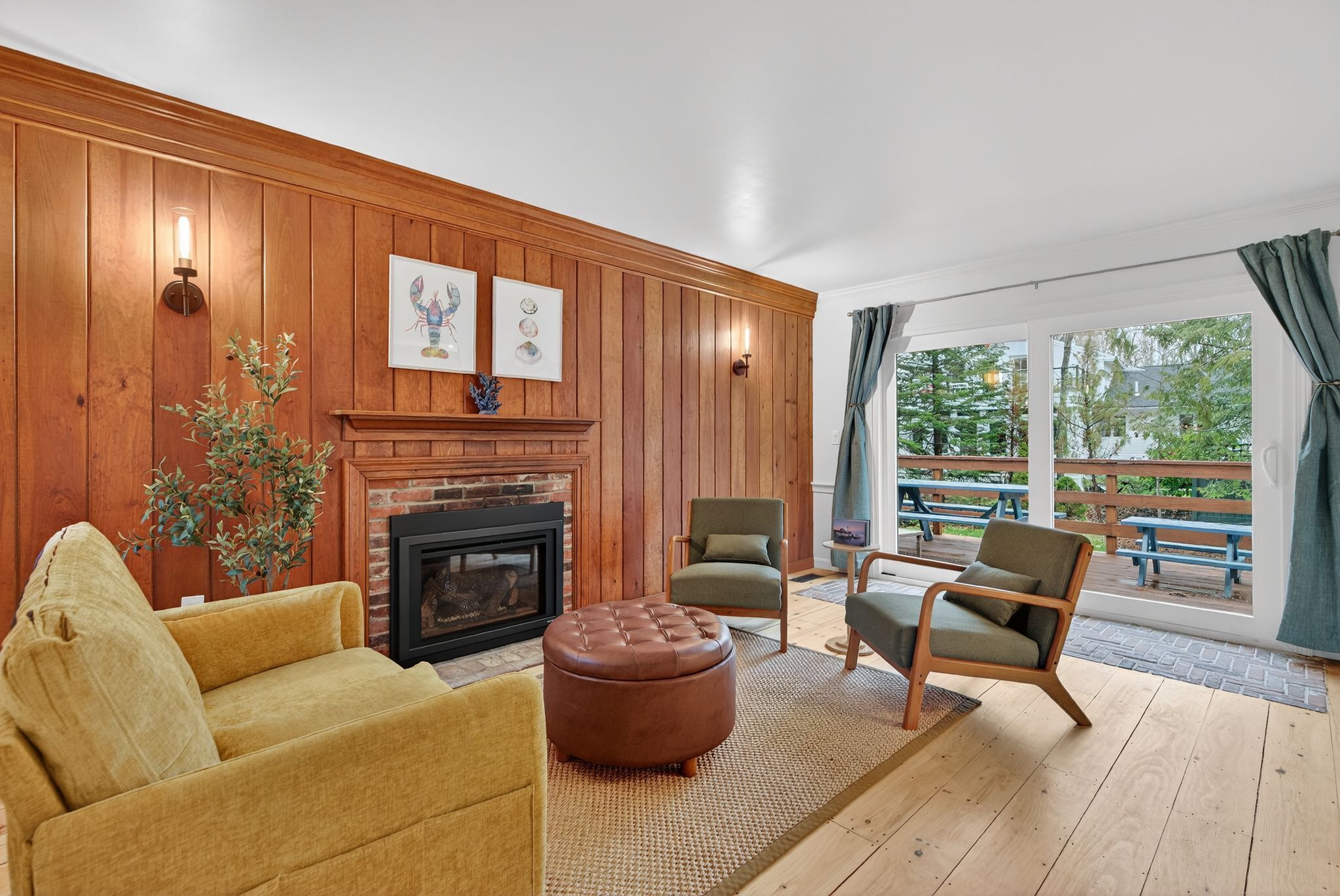 TV connectée, cheminée, baby-foot, table de tennis de table