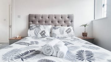 Apartment | Blackout curtains, iron/ironing board, free WiFi