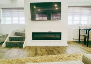 Apartment | Lounge - Spacious & Luxury 2BR Flat in Calverton (Calverton)