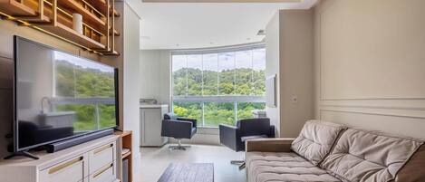 Basic Apartment | Living area | TV